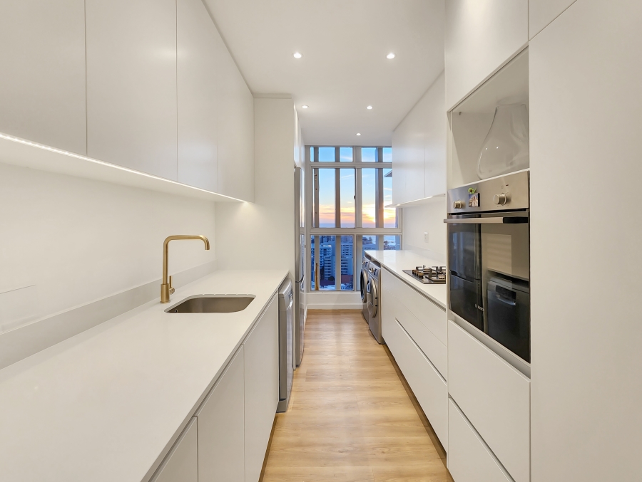 2 Bedroom Property for Sale in Sea Point Western Cape